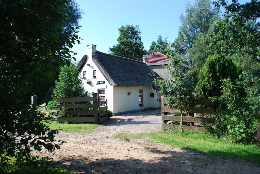 Vakantiehuis "It Koaihus" Jistrum エクステリア 写真