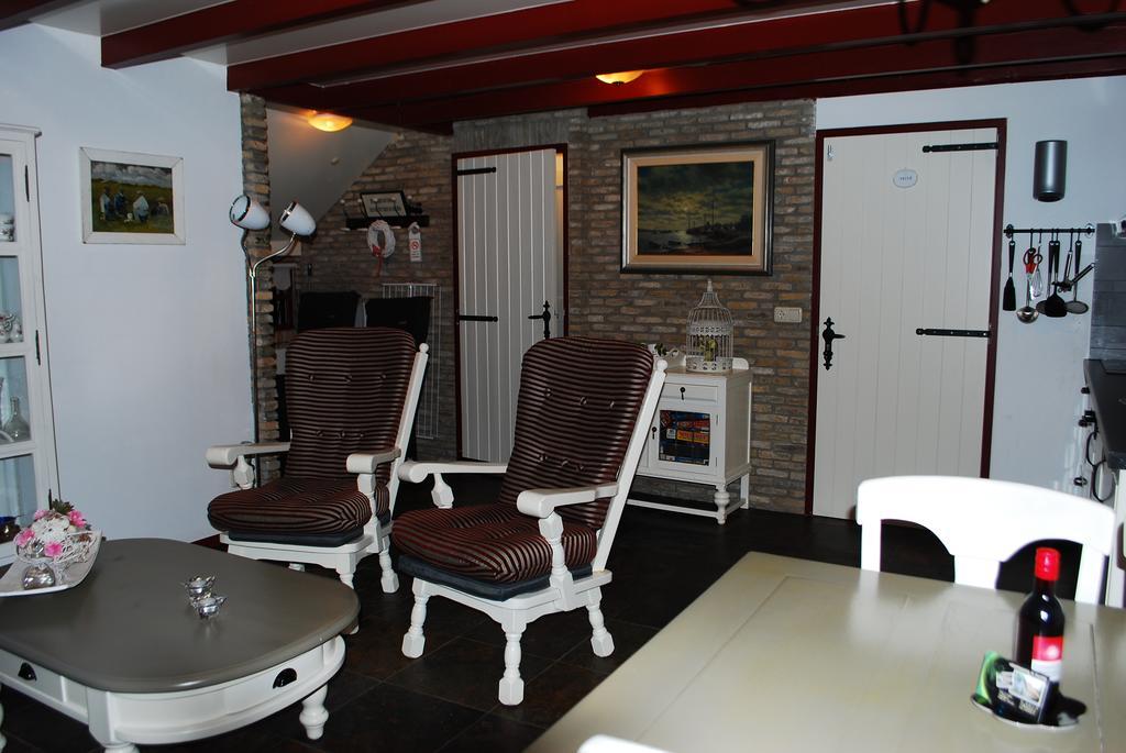 Vakantiehuis "It Koaihus" Jistrum エクステリア 写真